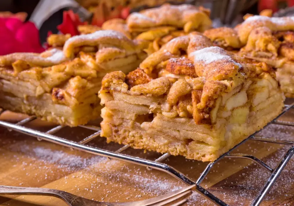 Jak przechowywać szarlotkę? Świeżość i smak na dłużej!