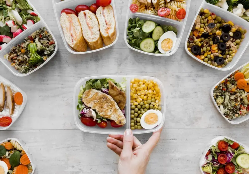 Wybór menu cateringowego: przewodnik po sukcesie Twojej imprezy