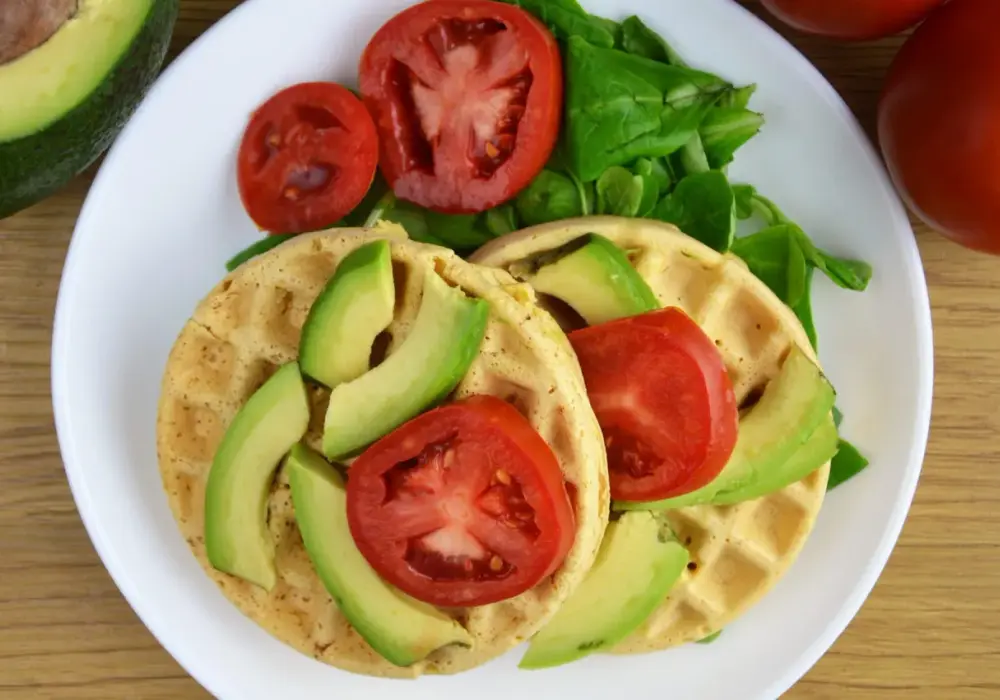 Gofry z ciecierzycy: Zdrowy przepis na chrupiące gofry bez glutenu