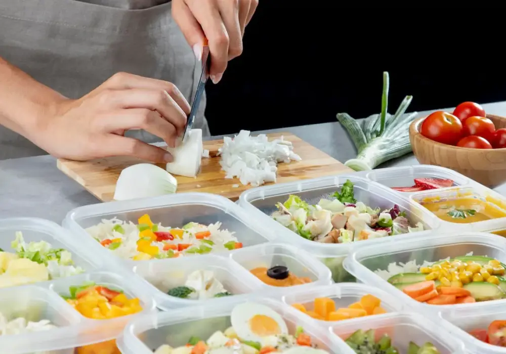 Jaki catering dietetyczny Warszawa - wybierz najlepsze opcje dla siebie