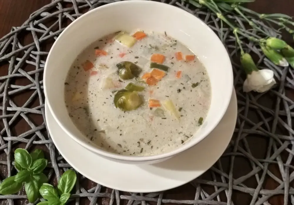 Szybka zupa jarzynowa z mrożonki - przepis w 30 minut