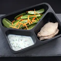 Zdrowy posiłek z mięsem, fasolką i marchewką. Idealny catering dietetyczny Sosnowiec.