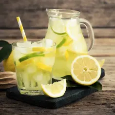 Lemoniada jak z restauracji – przepis na orzeźwiający smak w domu