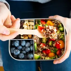 Przekąski które nie tuczą – zdrowe opcje na każdą dietę