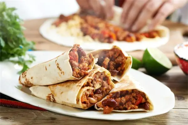 Jak zawinąć burrito, które się nie rozpada? Prosty przewodnik krok po kroku