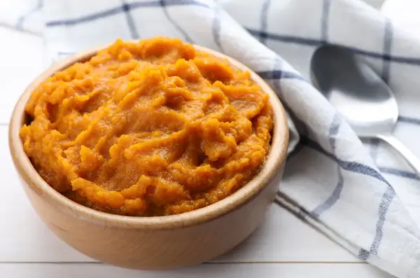 Puree z pieczonej dyni: przepis, przechowywanie i zastosowania